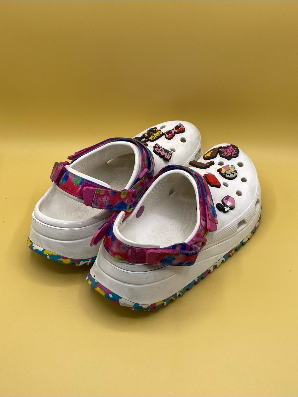 CROCS Kids White Clogs with Pink Tie-Dye Strap and Multicolor Jibbitz - Picture 4 of 5